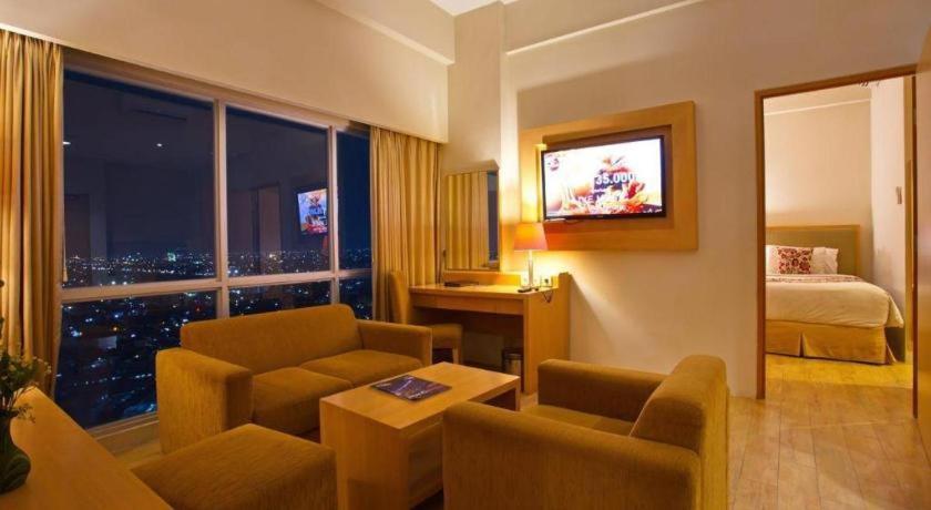 Horison Ultima Semarang Hotell Eksteriør bilde